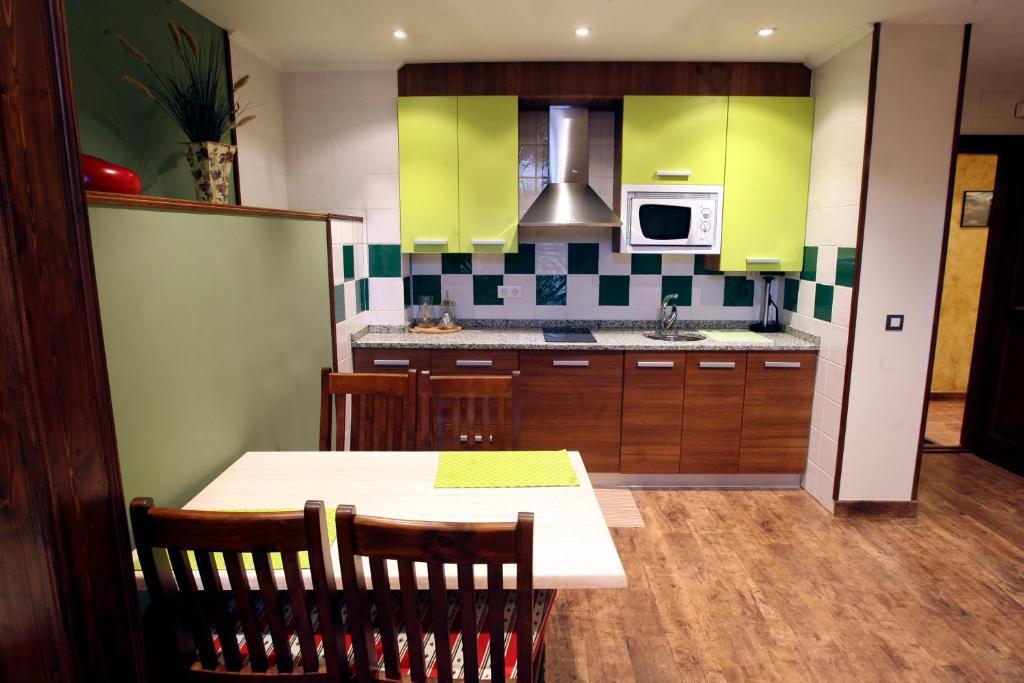 Apartamentos La Demanda Ezcaray Bilik gambar