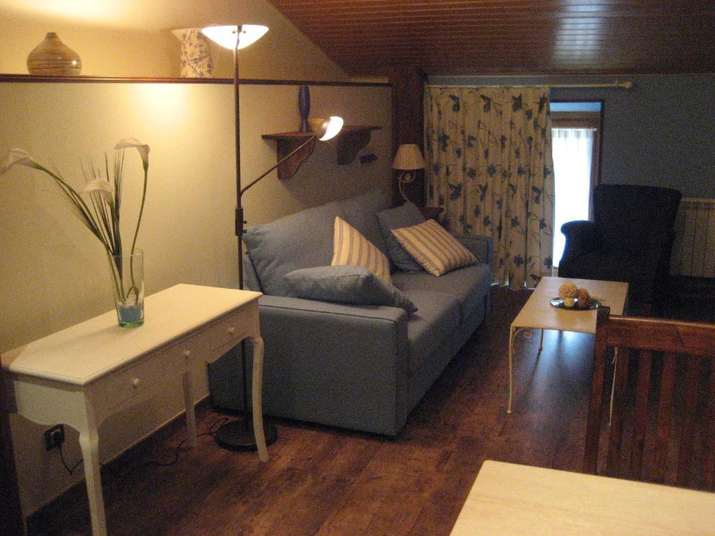 Apartamentos La Demanda Ezcaray Bilik gambar
